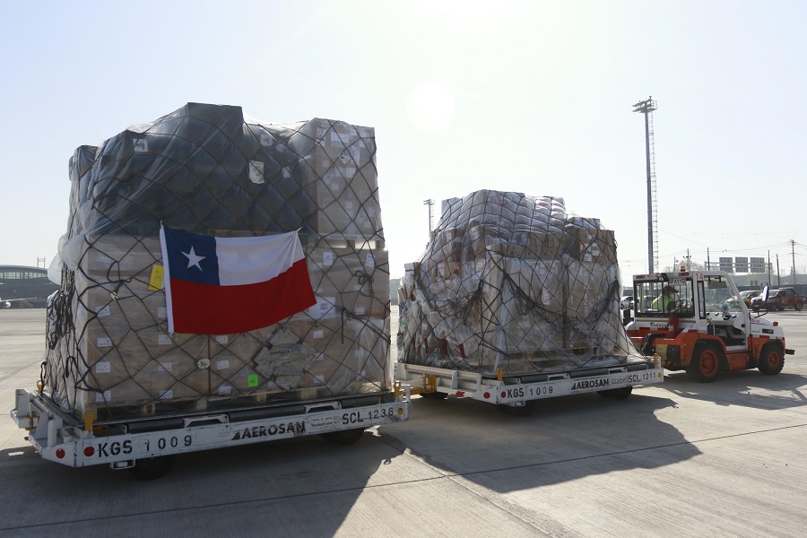 Covid-19: Llega a Chile nuevo cargamento con ventiladores mecánicos