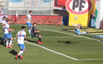 Universidad Católica y Colo Colo empataron sin goles en un nuevo clásico