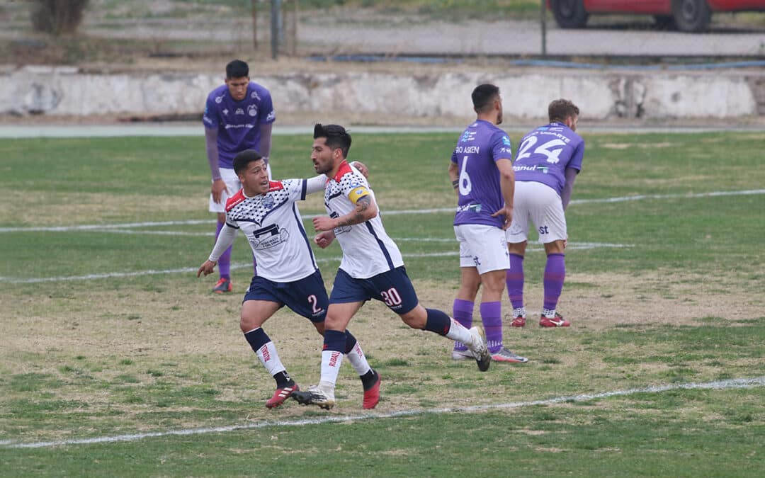 Deportes Recoleta venció a San Antonio Unido y se aproxima al liderato