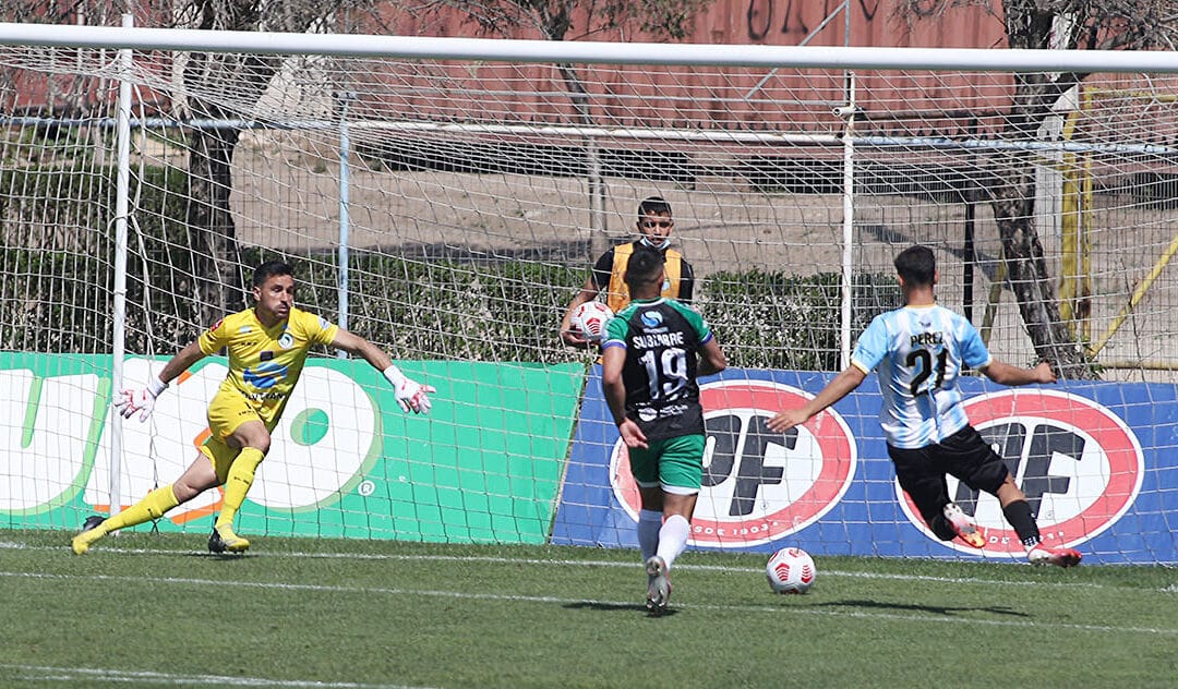 Magallanes venció por goleada a Deportes Puerto Montt y avanza en la tabla