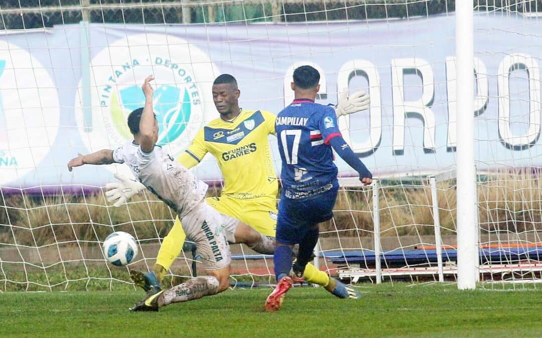 Real San Joaquín venció a General Velásquez en La Pintana y se aleja del fondo de la tabla