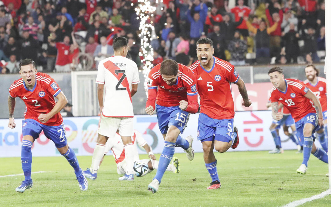 La Roja vence a Perú y logra su primer triunfo en las clasificatorias