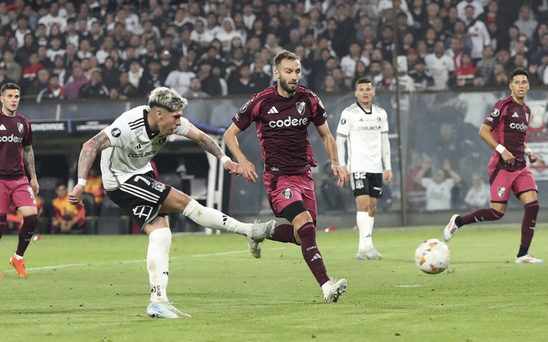 Intensa igualdad entre Colo Colo y River Plate en Copa Libertadores