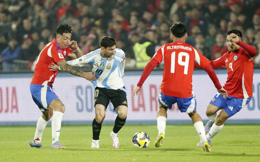 La Roja pierde ante Argentina y queda con mínimas opciones de clasificar al Mundial