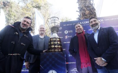 Sifup inauguró el “Bus Museo de la Copa América” con histórica muestra