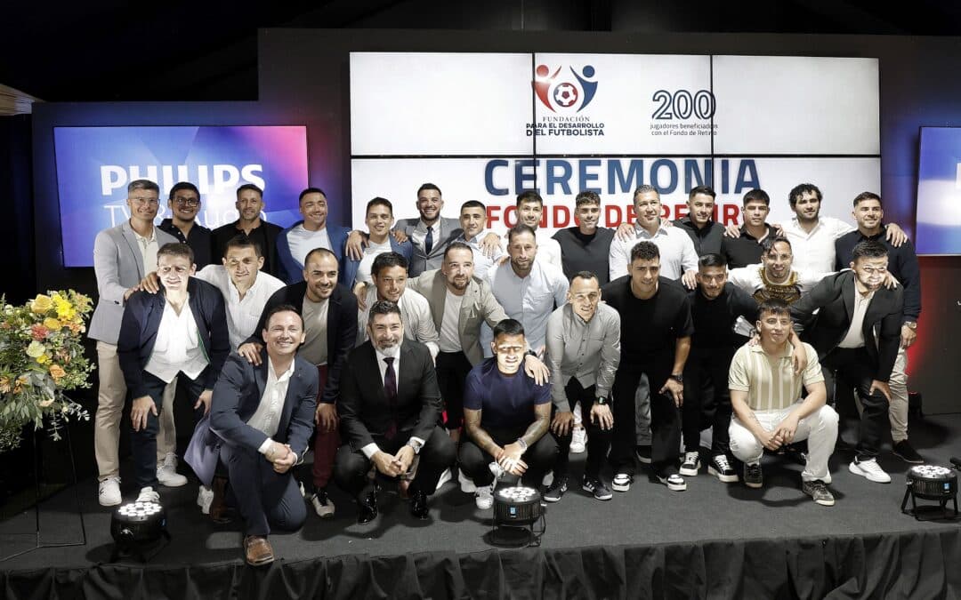 FUTBOLISTAS RECIBIERON LA OCTAVA ENTREGA DEL FONDO DE RETIRO