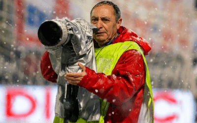 Fallece Marco Muga, fotógrafo que retrató por más de cinco décadas el fútbol chileno y fue parte del Sifup